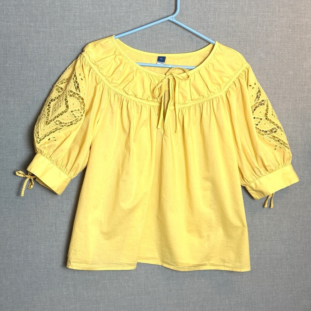 Yellow Cotton Peasant Top Size XL Boho Cottagecore Embroidered‎ Appliqué Cut Out